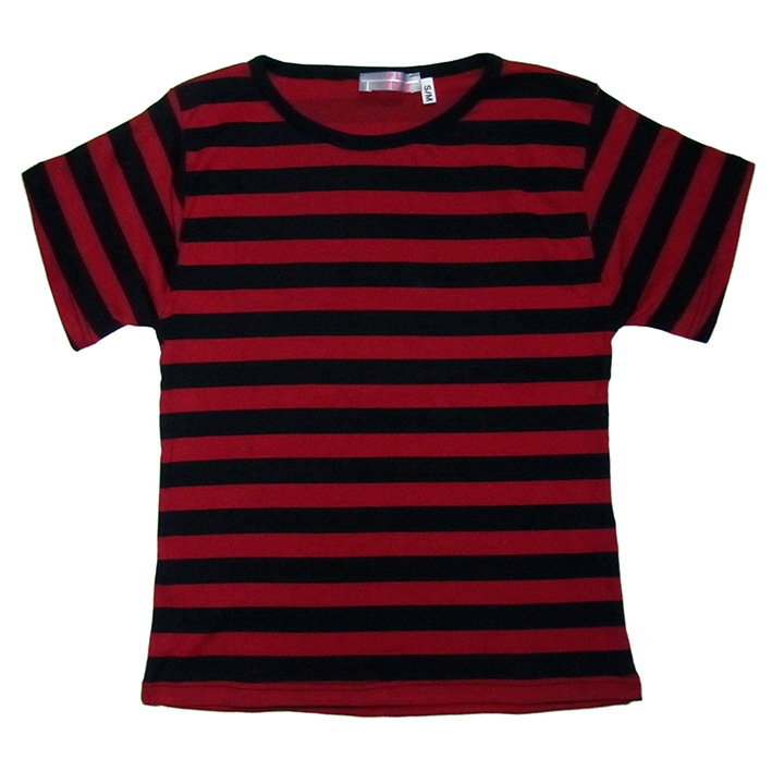 camiseta a rayas negras y blancas